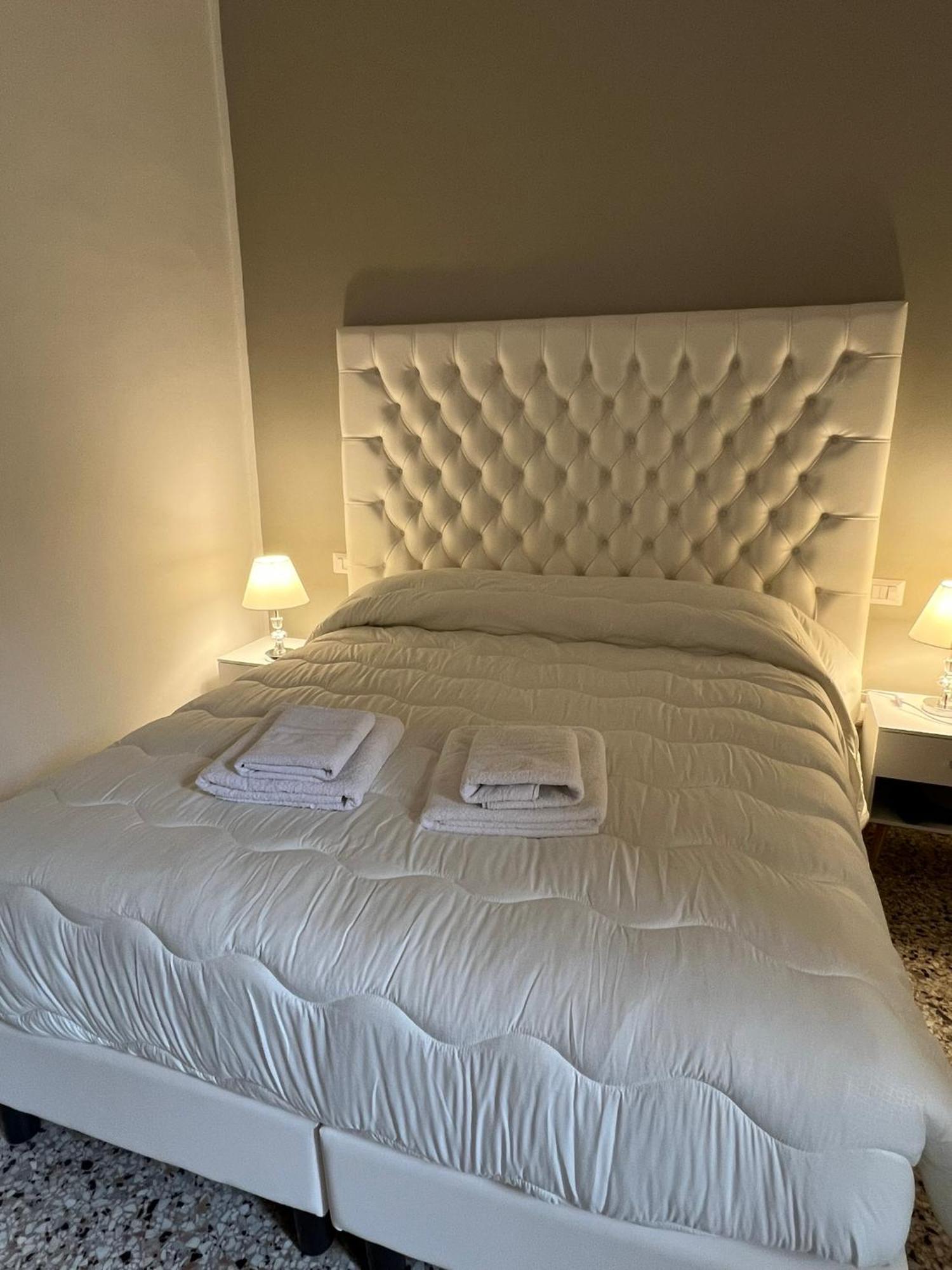 Luxury Room Anelli Center Of Roma المظهر الخارجي الصورة